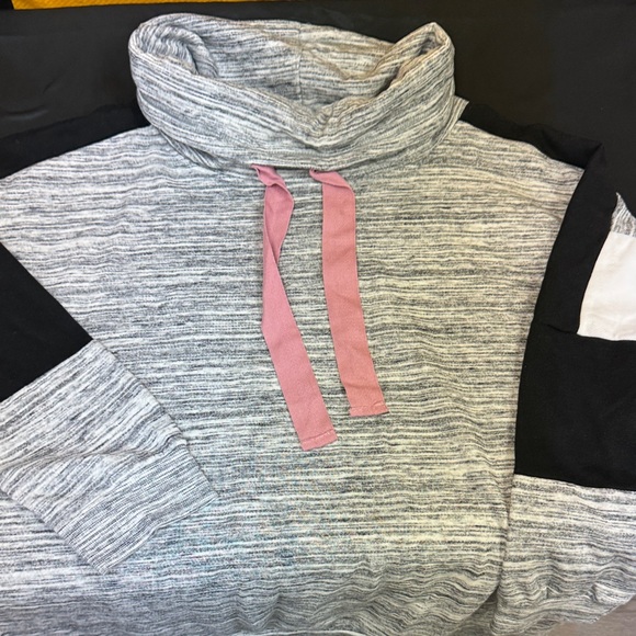 Version Gray and Black Sweatshirt with Pink Drawstrings size 1x plus new with ta - Picture 1 of 5